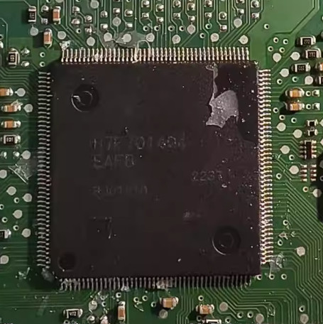 R7F701404 R7F701404EAFB 汽车仪表CPU芯片
