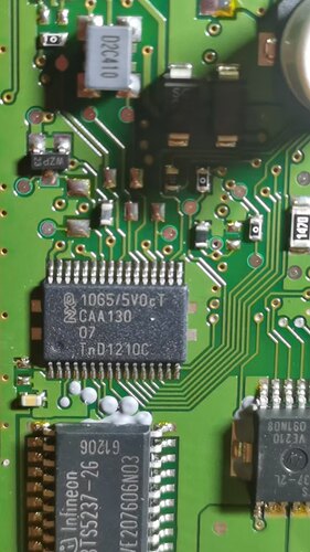 1065/5V0cT 奥迪空调面板Lin芯片IC 通讯芯片 UJA1065/5V0