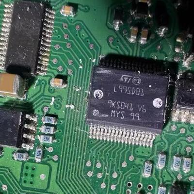 L99SD01 汽车电脑板芯片 拆车件