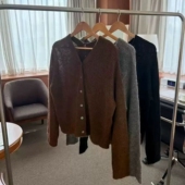 简约百搭后纽扣设计V领休闲针织开衫 现韩国东大门代购 Tug2025秋季