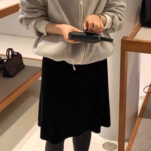 现韩国东大门代购女OUNCE2025冬季复古经典黑色丝绒中长款半身裙