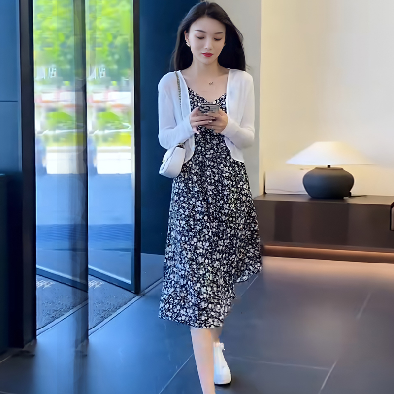 早春复古吊带碎花连衣裙女装2025夏季新款长袖防晒开衫两件套裙子