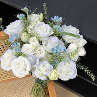 云南昆明鲜花顺丰包邮混搭鲜花组合碎冰蓝玫瑰洋桔梗蓝星花等搭配