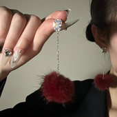 HEY TAO复古新年红色水貂毛球吊坠耳钉女秋冬气质耳环长流苏耳饰