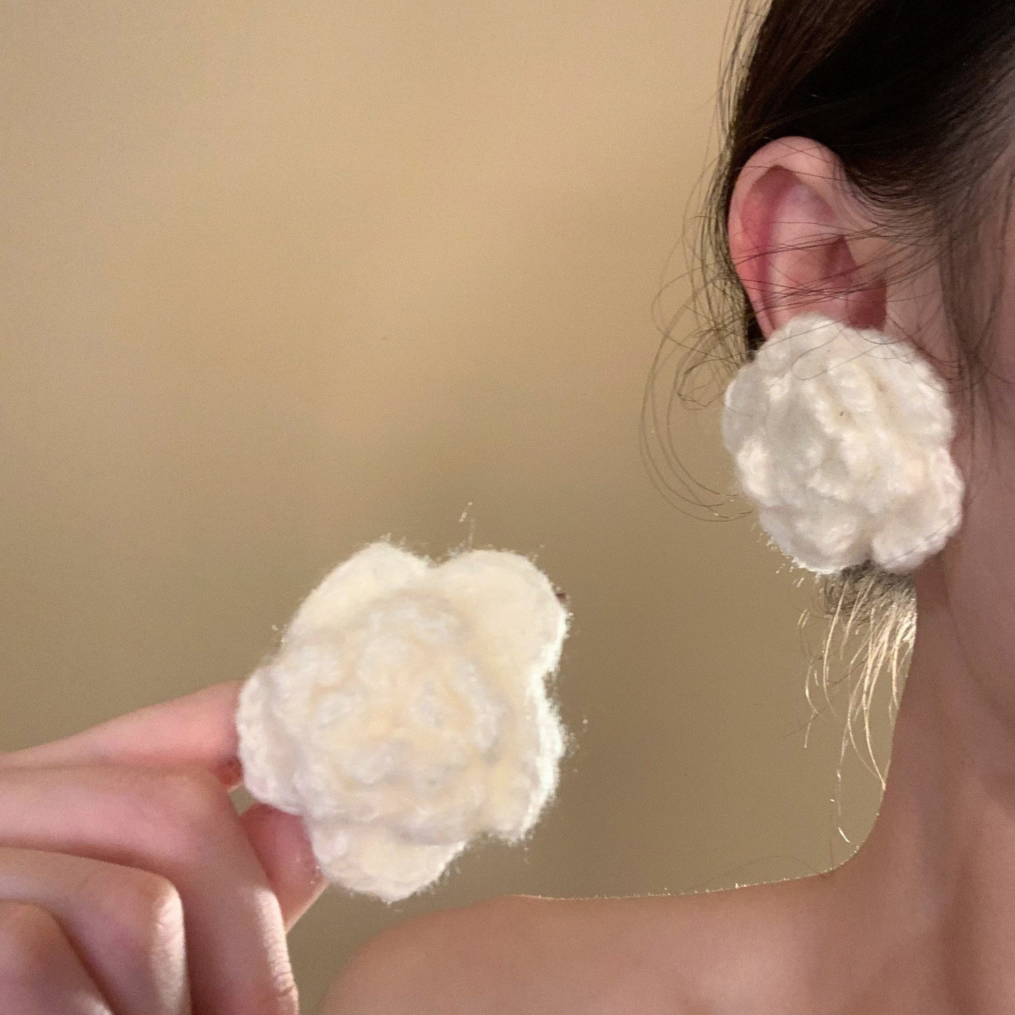 HEY TAO圣诞节针织毛线立体花朵耳环女秋冬氛围感耳钉毛绒绒耳饰