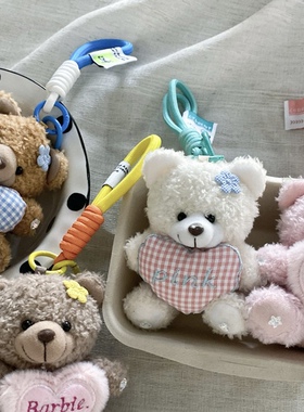 新款字母爱心卡通小熊包包百搭挂件 蓝色格纹爱心小熊编织绳挂饰