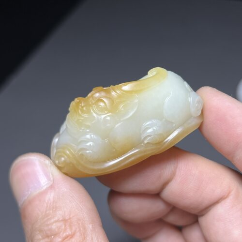 糖白玉貔貅手把件新疆
