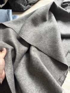 灰咖色 洋气感 小人字纹 双面羊毛绒面料（宽1.5米左右）可拨开