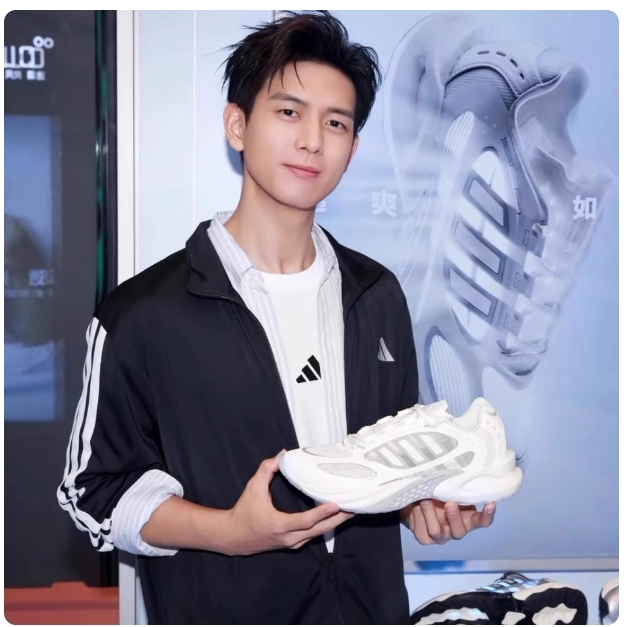 阿迪达斯小白鞋男女鞋清风运动鞋