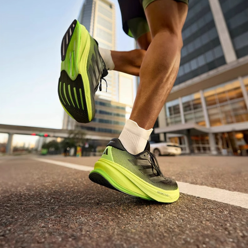 adidas阿迪达斯SUPERNOVA运动鞋