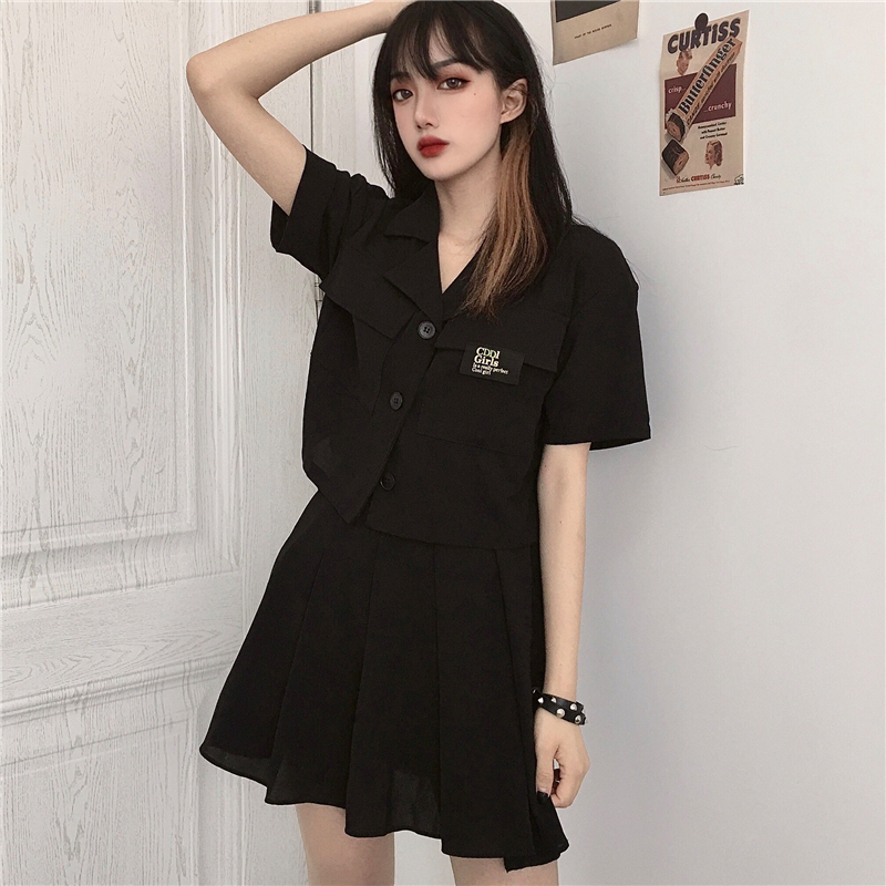 Real price ~ summer suit short top + slim high waist pleated A-line skirt 2-piece tiaodi