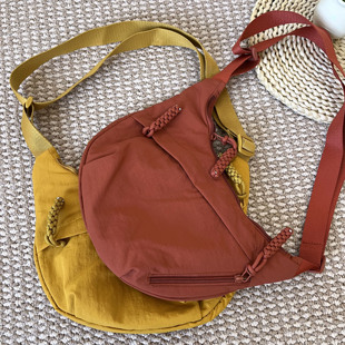 大学生上课通勤单肩包包女 日系ins饺子包休闲百搭少女斜挎包轻便