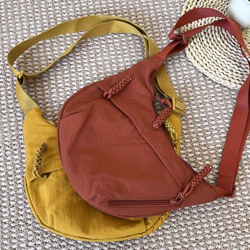 日系ins饺子包休闲百搭斜挎包