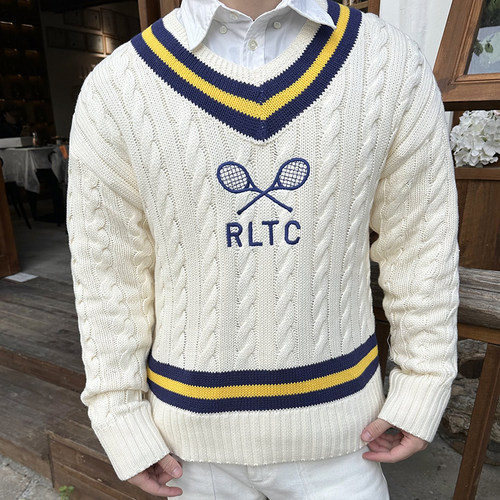 VicxxClothing出品小马家网球拍字母绣花羊毛绞花编织毛衣针织衫