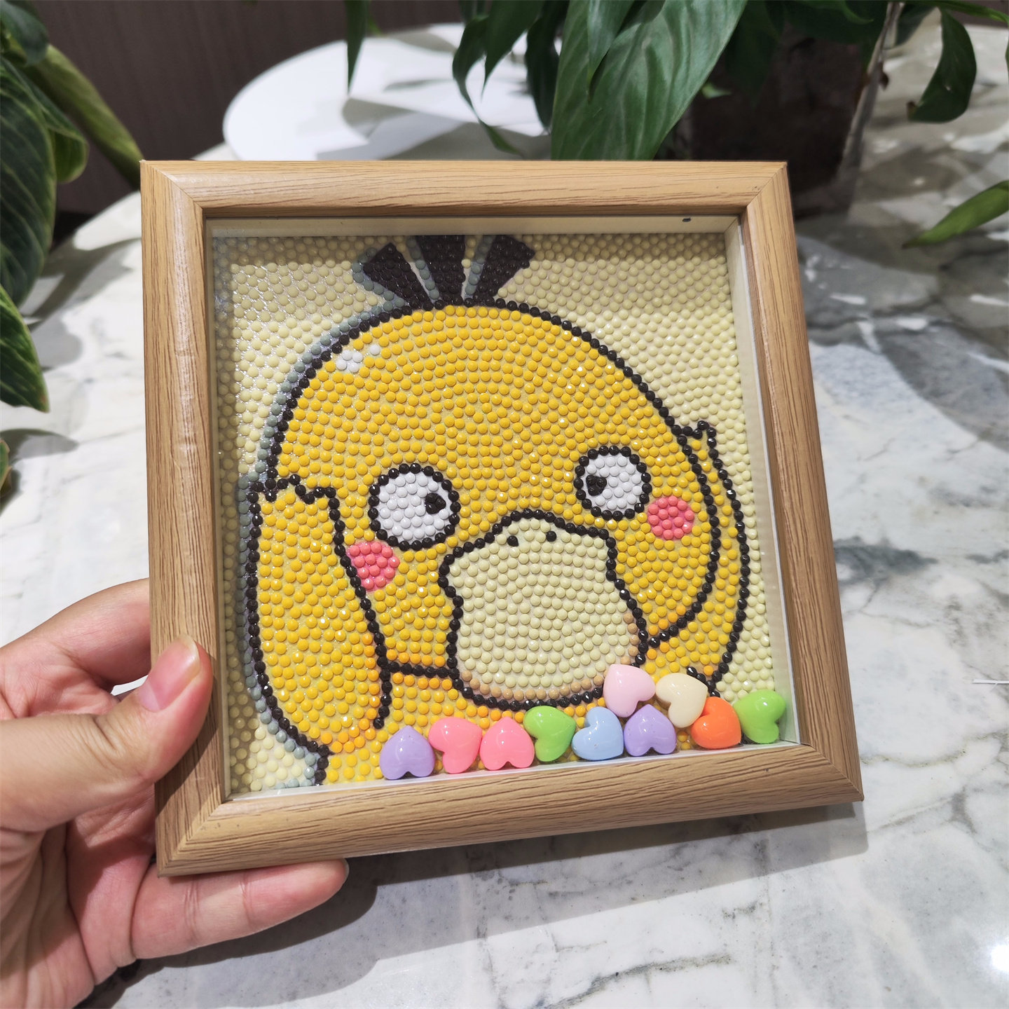 【送画框】可达鸭卡通小女孩钻石画2026新款手工贴钻高颜值摆台