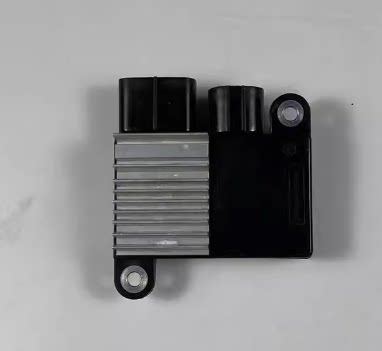 适用于丰田花冠 卡罗拉 雷凌 逸致水箱风扇控制器 电子扇模块电阻