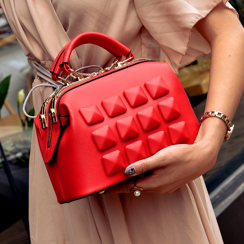 大红色包包女2019新款婚礼用手提包大气时尚大容量结婚包包新娘包在类目 箱包皮具/热销女包/男包, 女士包袋中 - 来自Buy2taobao.com提供专业的淘宝代购服务