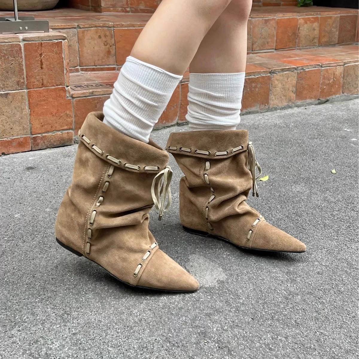 美拉德绑带折叠两穿平底尖头短靴