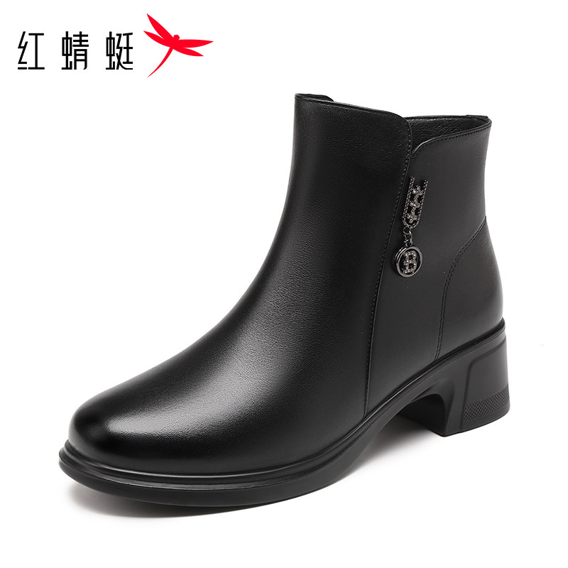红蜻蜓休闲粗跟软底真皮女短靴