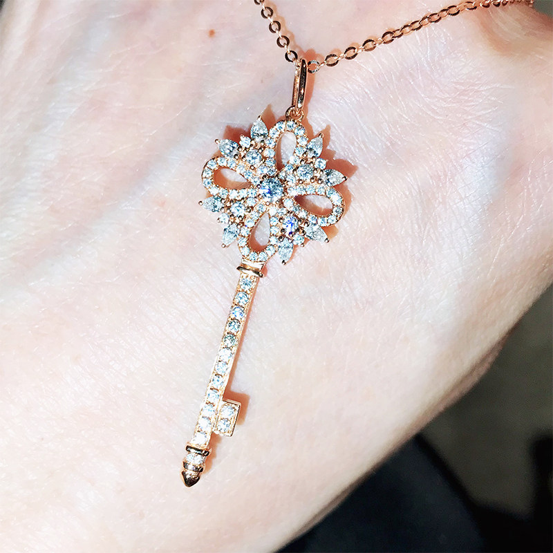18K白金烟花钥匙钻石吊坠女锁骨链 玫瑰金维多利亚钥匙钻石项链