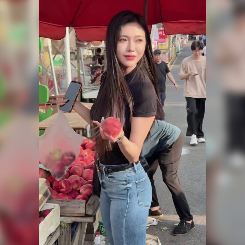 女高腰弹力显瘦微喇牛仔裤