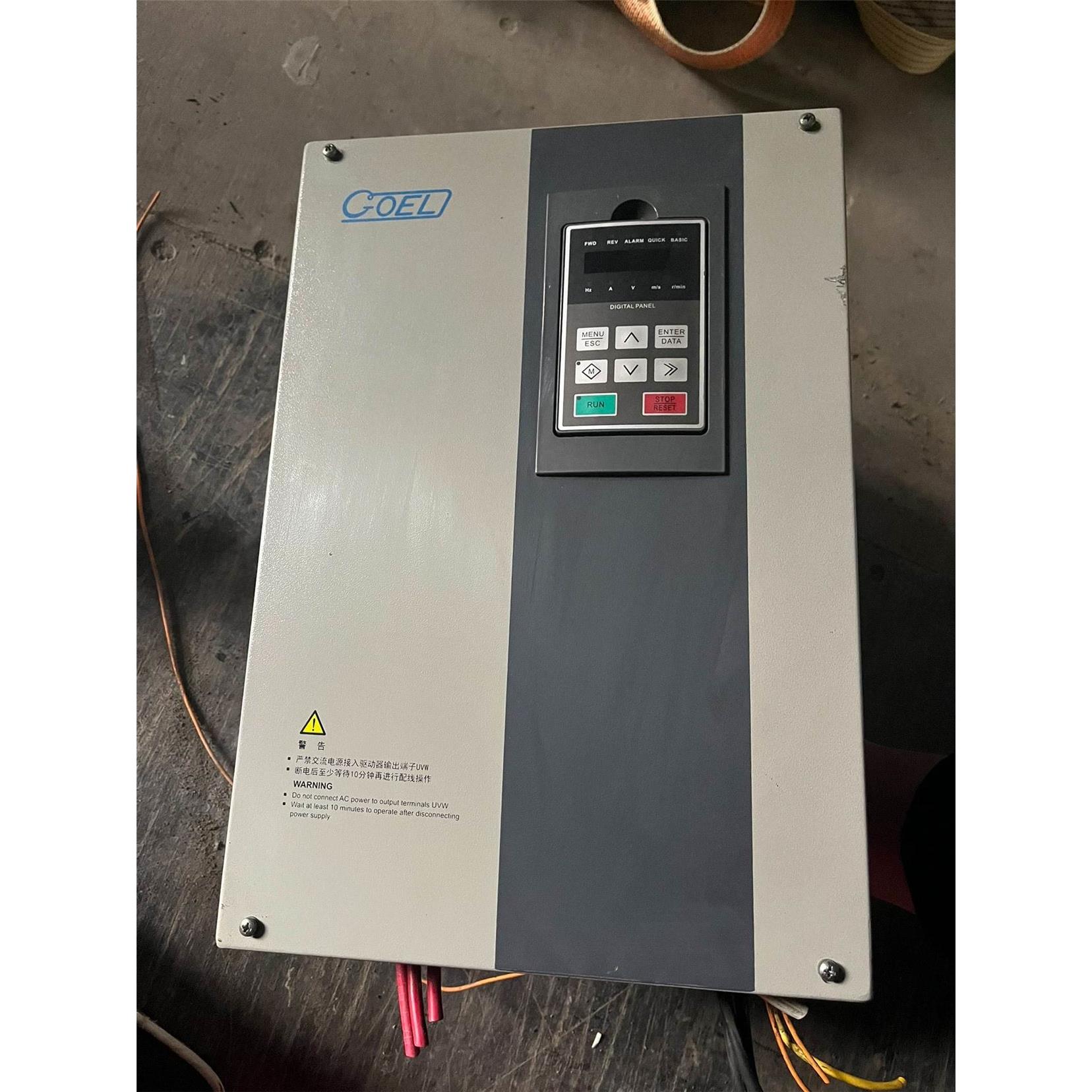 询价巨风变频器，C8900A22KN4，一台拆机成色不错，功能议价