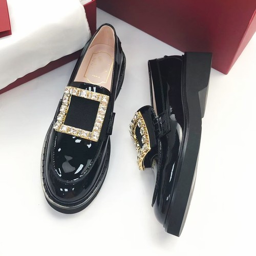 RV水钻方扣漆皮厚底乐福鞋