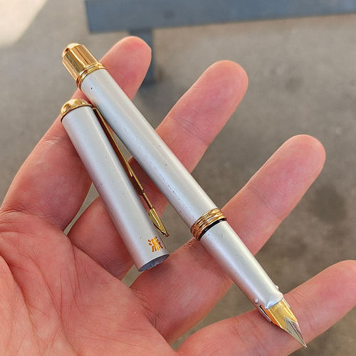 老库存钢笔白色杆铱金笔