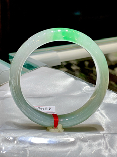 式 缅甸翡翠A货正品 百搭款 上手好看时尚 冰种阳绿57圈口正圈手镯