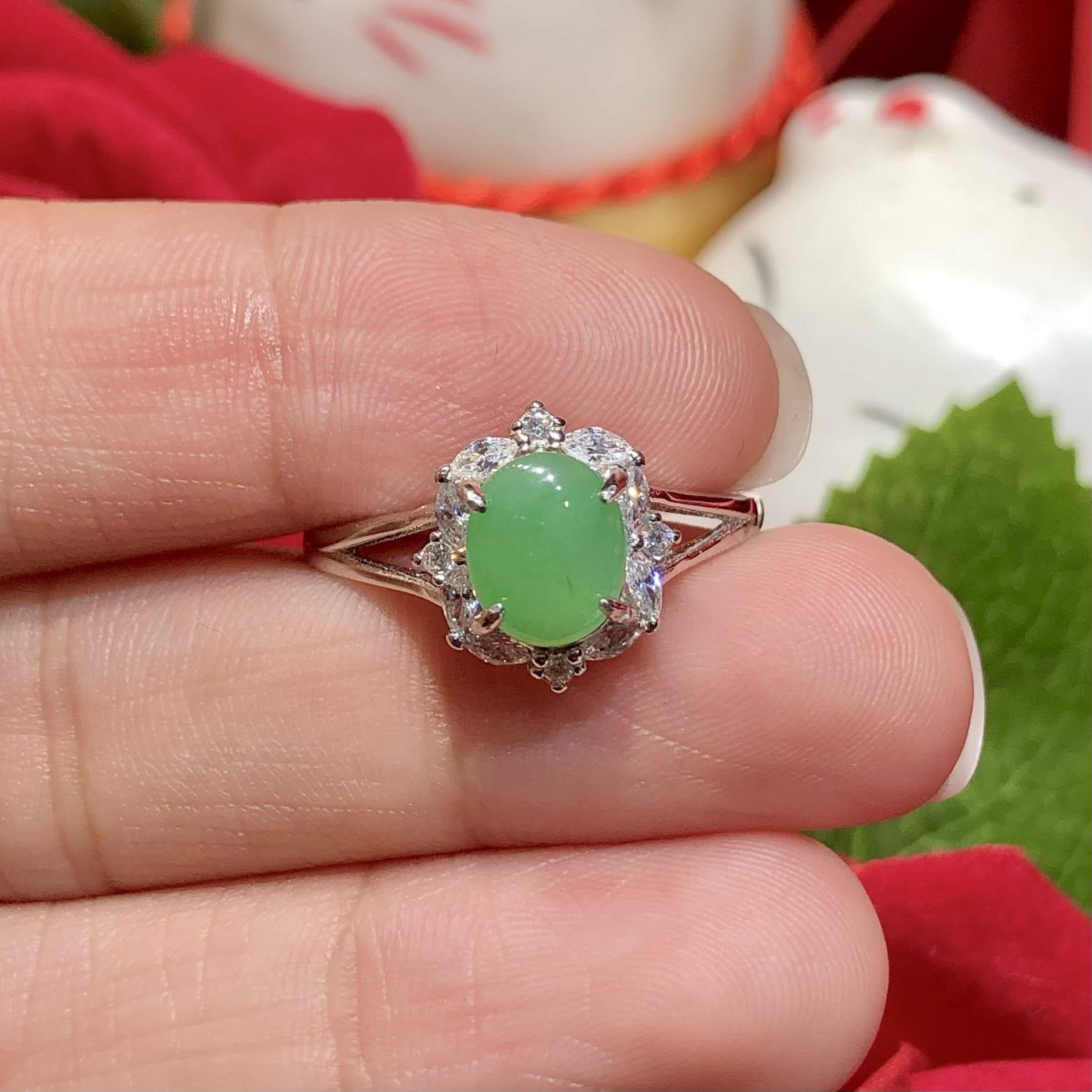 缅甸翡翠A货正品 冰种水润满绿蛋面戒指S925银时尚百搭款上手大气