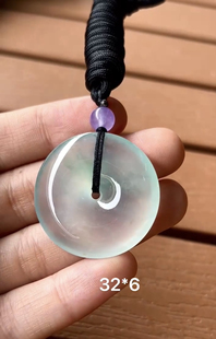 百搭实物更美 上身好看时尚 缅甸翡翠A货正品 冰种飘绿怀古平安扣