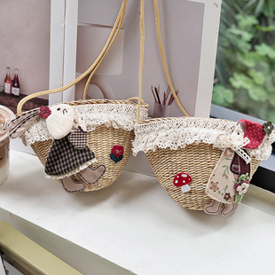 2025韩版森系小红帽可爱草编包沙滩出游斜跨包春游手编宝宝手拎包