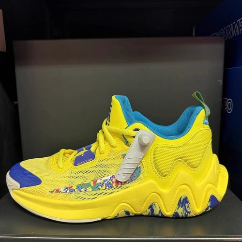 Nike/耐克大童GIANNIS倒钩透气耐磨运动篮球鞋DQ1943