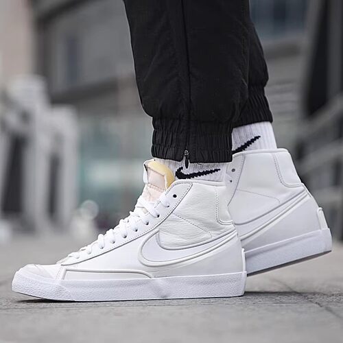 Nike/耐克 BLAZER MID '77 女子中帮开拓者休闲板鞋DC1746-CZ0362