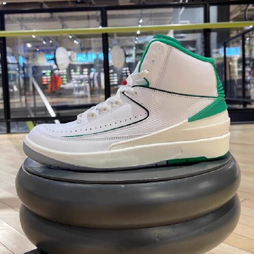 NIKE耐克 AIR JORDAN 2 RETRO男子AJ2休闲复古篮球鞋DR8884-103