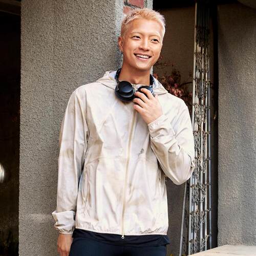 海外代购THE NORTH FACE/北面男士运动茄克防风透气连帽米色跑步