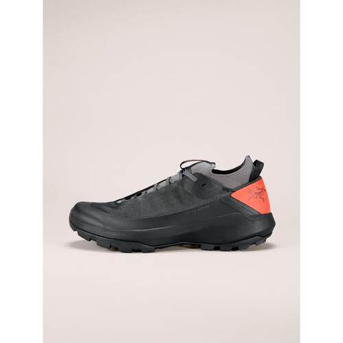 海外代购ARC‘TERYX/始祖鸟男士登山鞋防滑抓地护趾防护低帮轻量
