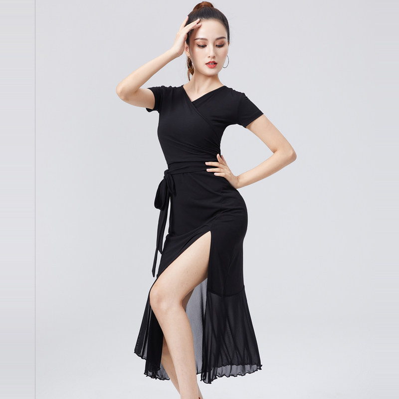 拉丁舞服装2026秋新款女V领短袖黑色连衣裙摩登交谊广场跳舞练功