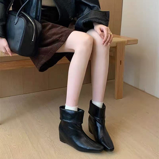 黑色内增高短靴女复古百搭小个子瘦瘦靴坡跟短筒靴