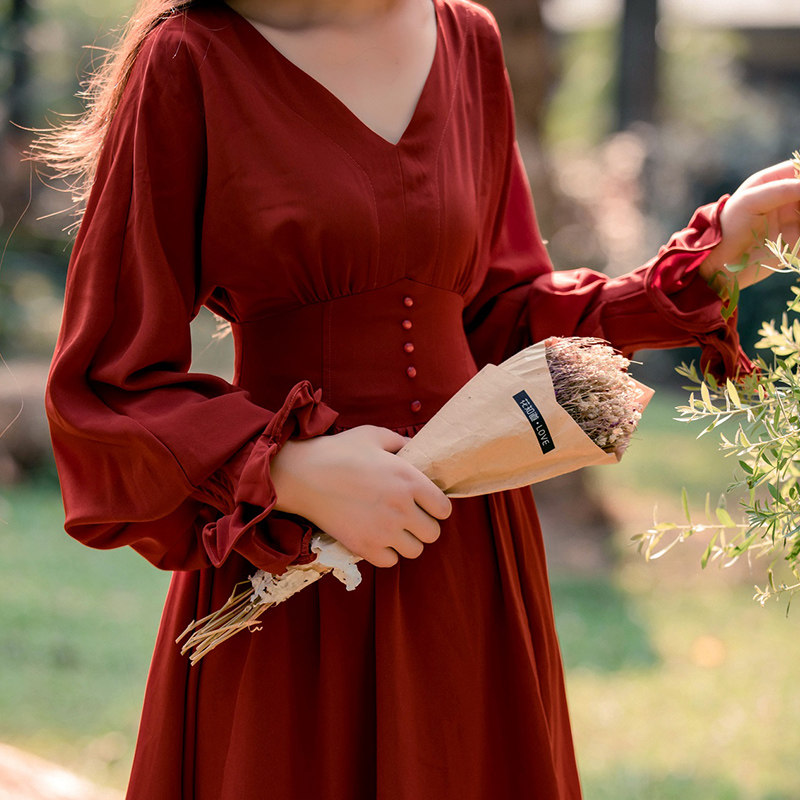 魅影仙女 法式中长款连衣裙收腰显瘦桔梗裙长袖v领超仙红色裙子春