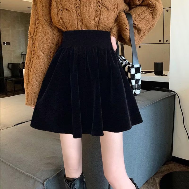 黑色丝绒半身裙大码显瘦百褶A字裙小个子短裙秋冬胯大腿粗蓬蓬裙