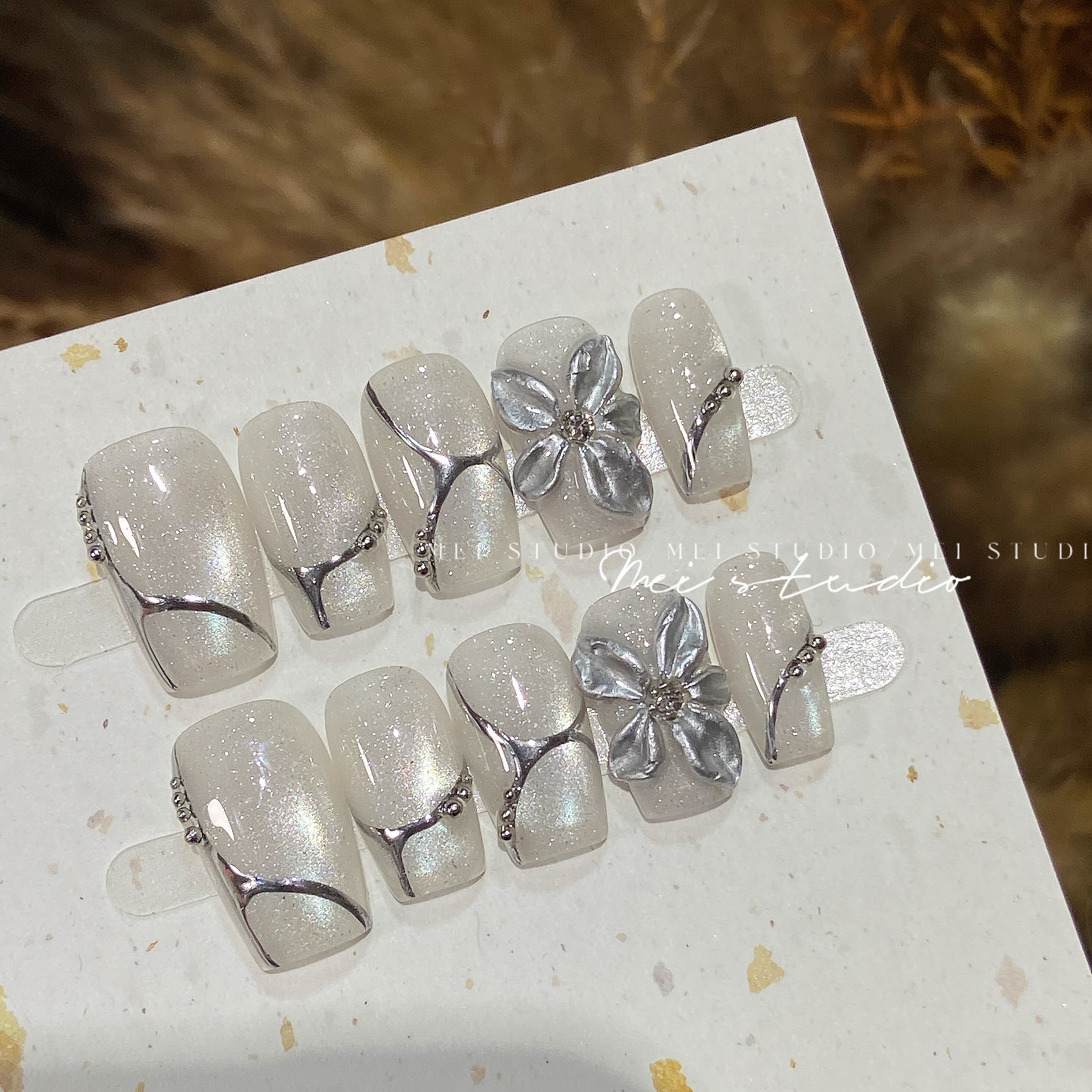 金属银冰花｜白开水猫眼甜酷辣妹镜面雕花显白美甲可拆卸穿戴甲片