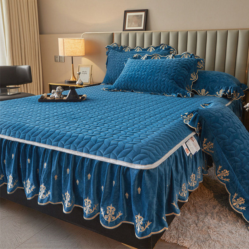 a类刺绣牛奶宝宝绒夹棉床笠带裙边床裙罩单件冬季加绒床垫保护套