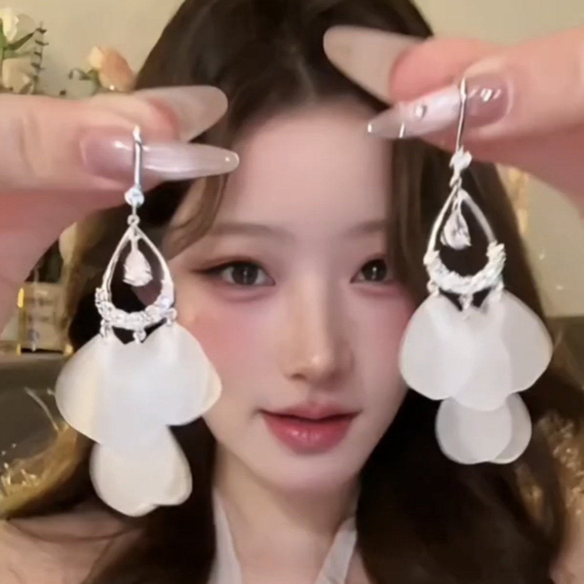 白色树脂片片孔雀尾巴耳钩耳环女清新甜美清凉配饰潮新款