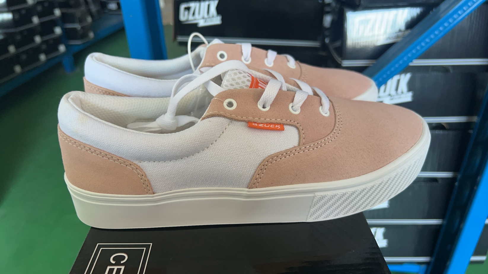 GZUCK几朱可滑板鞋休闲板鞋平跟