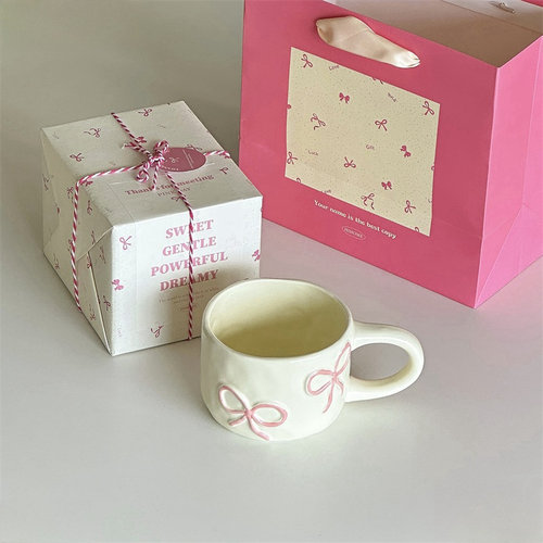 立体浮雕手绘蝴蝶结马克杯