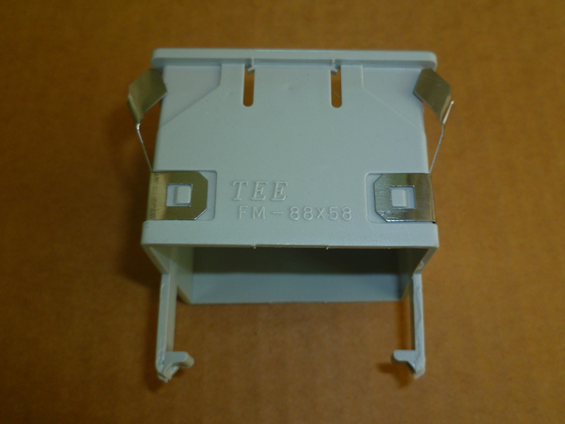 安装面板时间继电器外壳