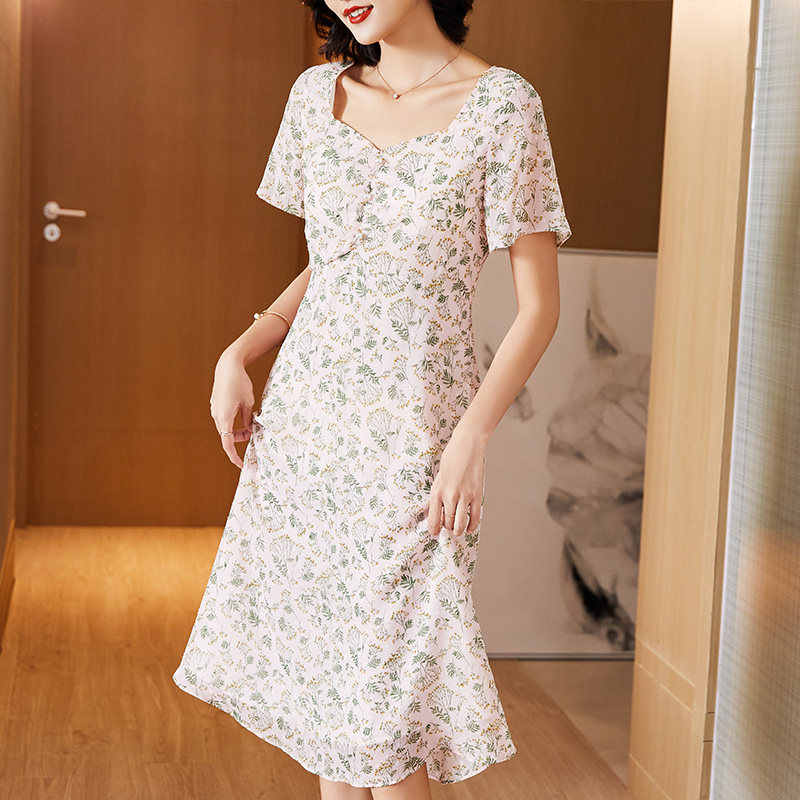 伊自尚胖妹妹大码女装2020年新款夏装肥mm连衣裙洋气显瘦雪纺裙子