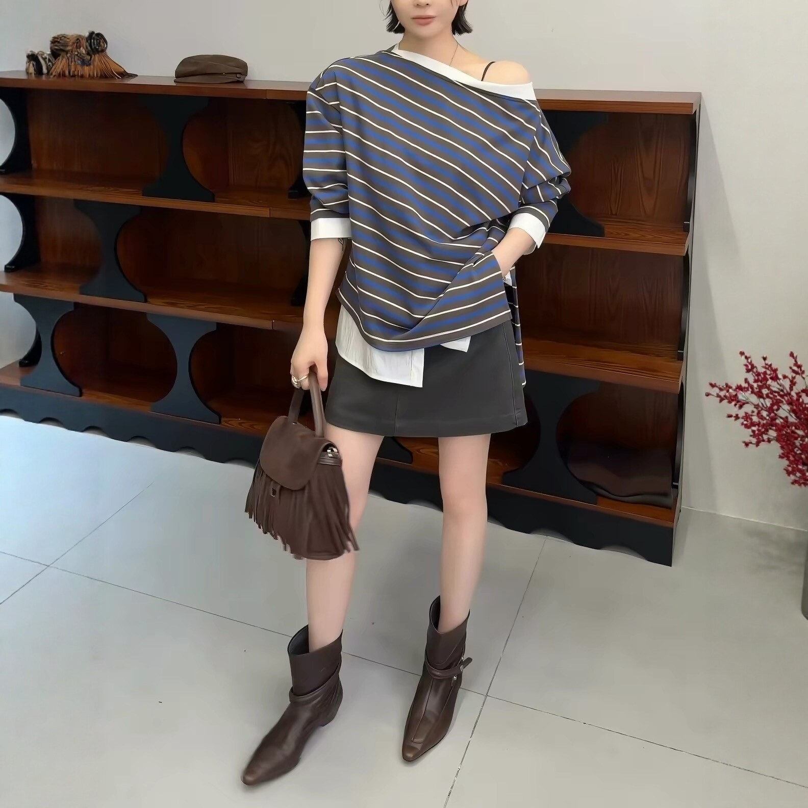 慵懒风斜肩条纹长袖T恤上衣女