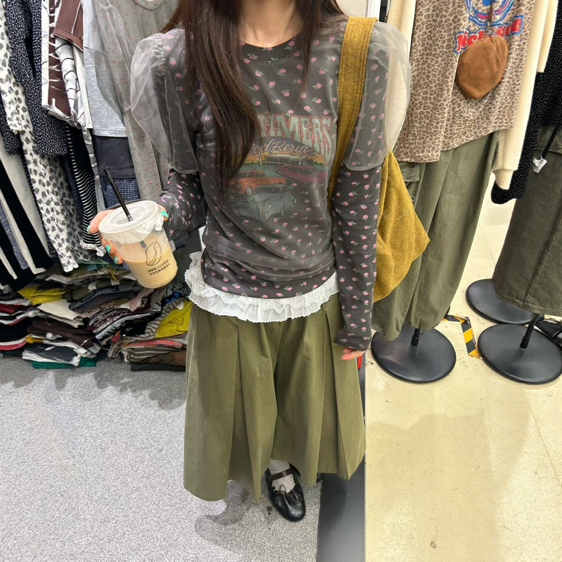 网纱拼接泡泡袖碎花印花长袖T恤